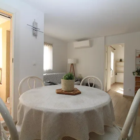 Cyprien - T2 Avec Balcon, Climatisation Et Parking - Fr-1-309-305 Διαμέρισμα